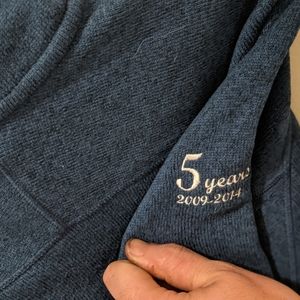 Med Patagonia fleece in cornflower blue